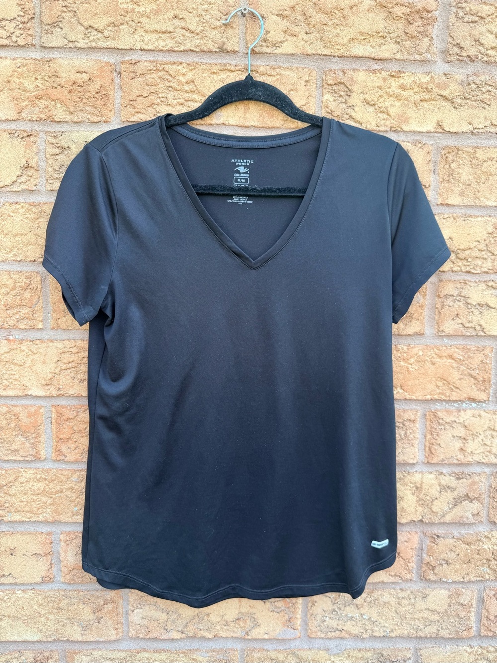 💫10/$25 • Athletic Works Black V-Neck Womens Active Tee
